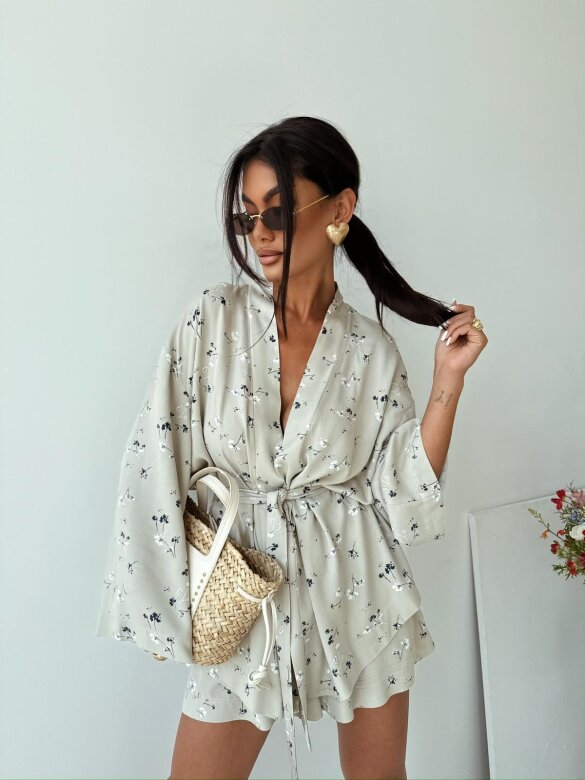 Kimono Sheraton w kwiaty jasnobeżowe 