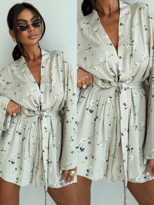 Kimono Sheraton w kwiaty jasnobeżowe 