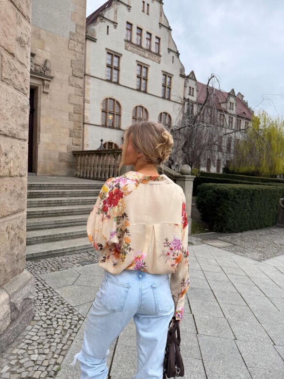 Koszula Luserra w kwiaty waniliowo-czerwona