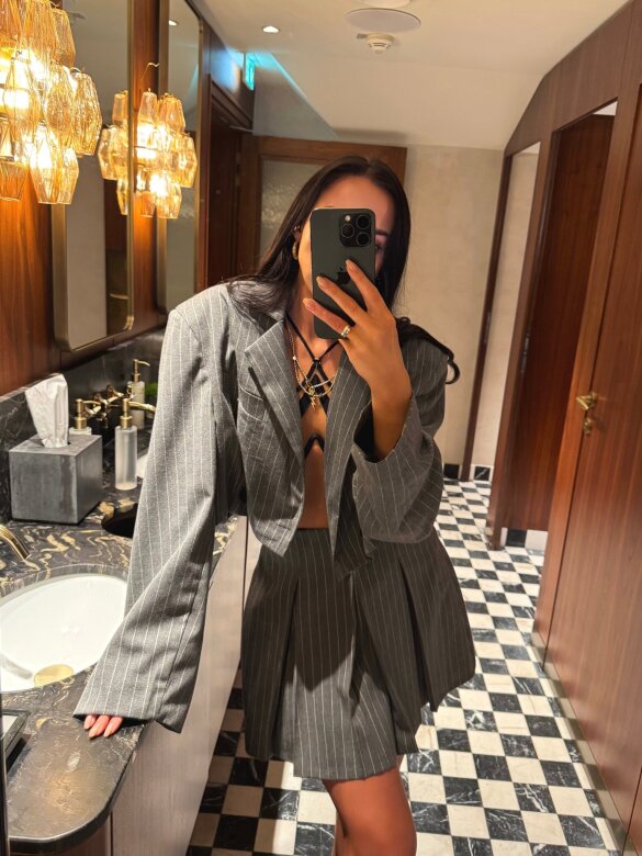 Spódniczko-szorty Follow Trends paski grafitowe