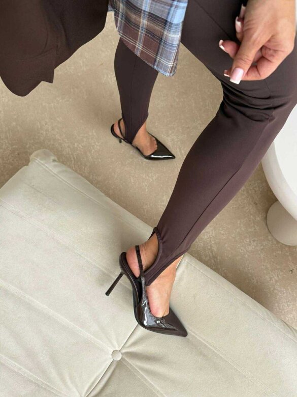 Czółenka Belle Rive lakierowane czekoladowe