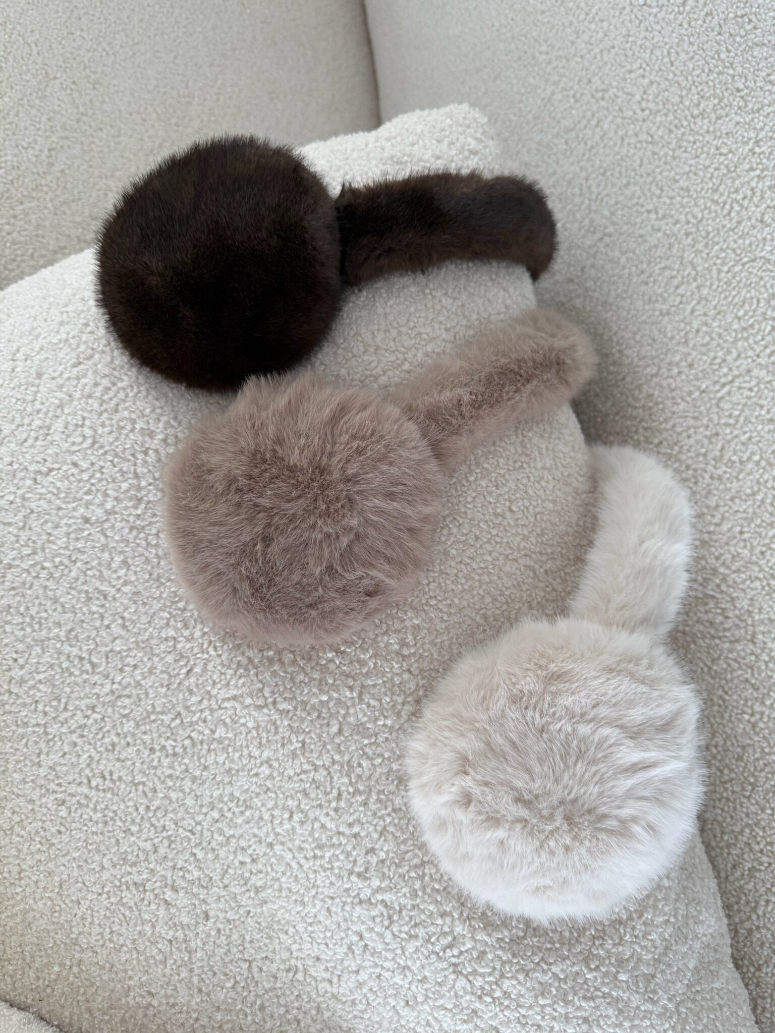 Earmuffs Furry light beige | Varlesca