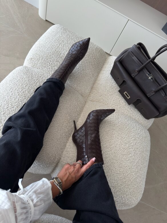 Boots Addy chocolate