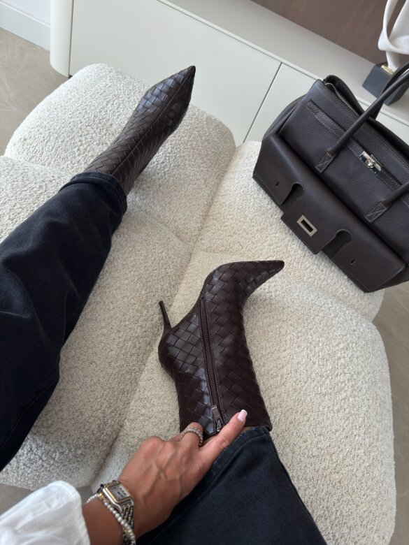 Boots Addy chocolate