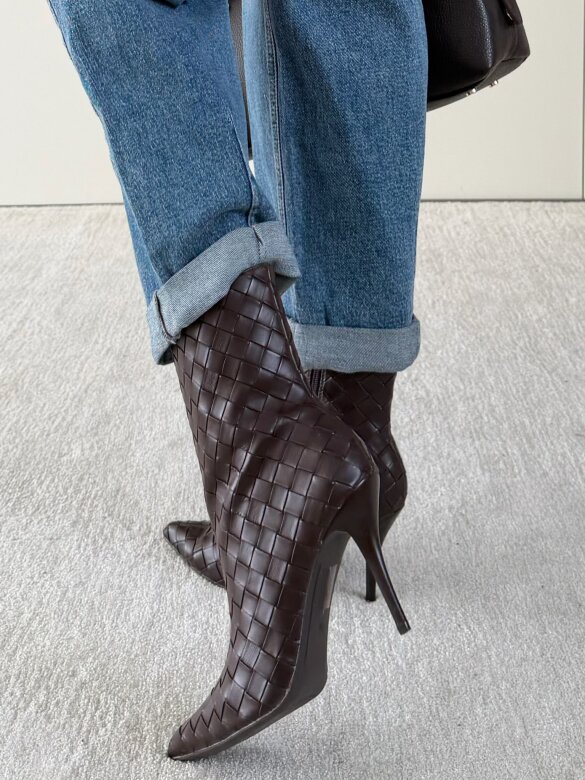 Boots Addy chocolate