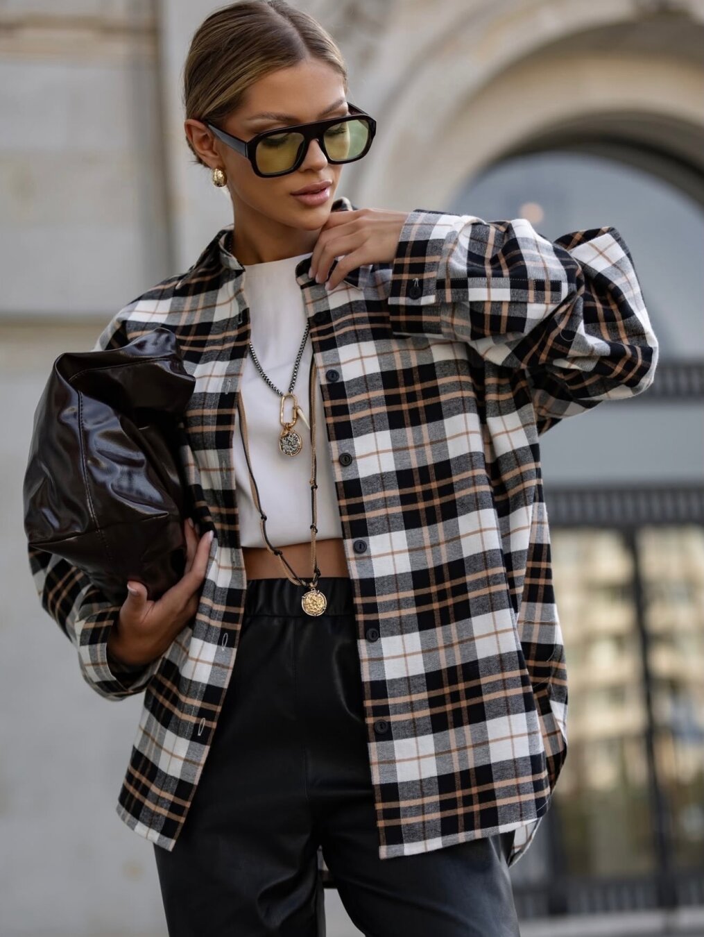 Shirt Avalea checked black-white Varlesca