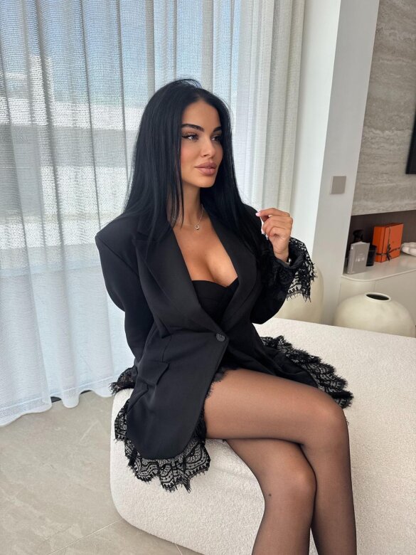 Marynarka Danora z koronką czarna