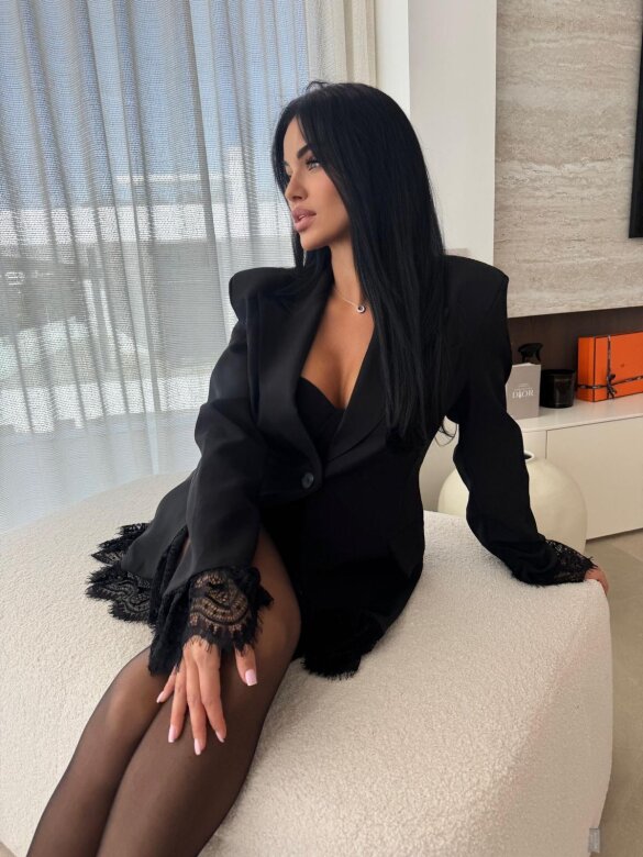 Marynarka Danora z koronką czarna