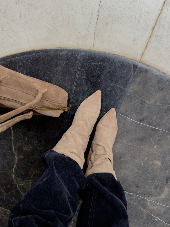 Botki Irre eko zamsz beżowe