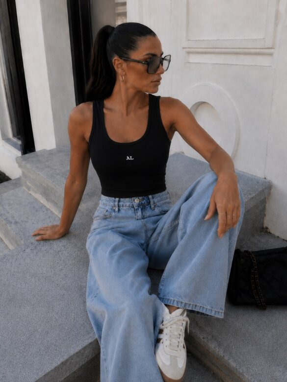 Top Azra black