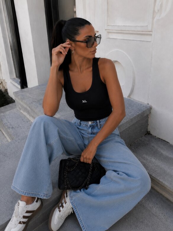 Top Azra black