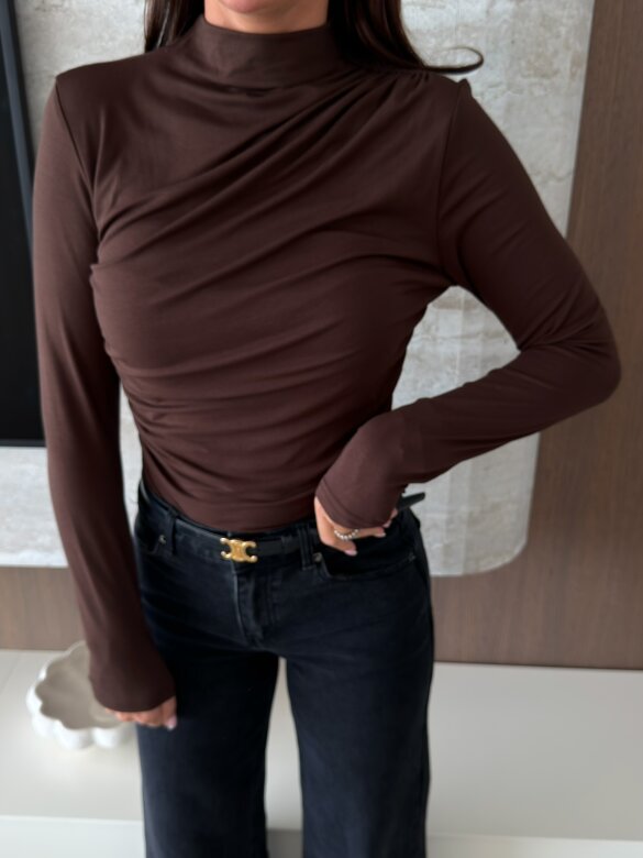 Bluzka Cerro z wiskozy czekoladowa 