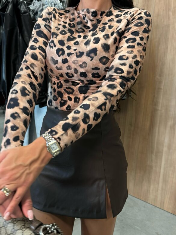 Bluzka Mila animal print beżowo-czarna