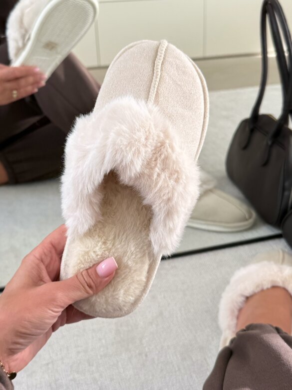 Klapki Zavie jasnobeżowe 