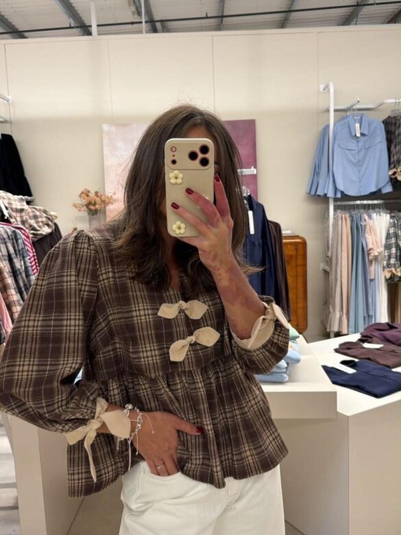 Blouse Lilia with cotton beige-brown