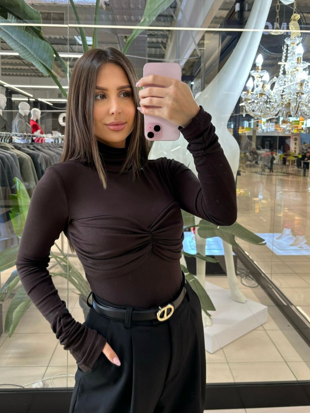 Turtleneck Blouse Slim ruffled chocolate Varlesca