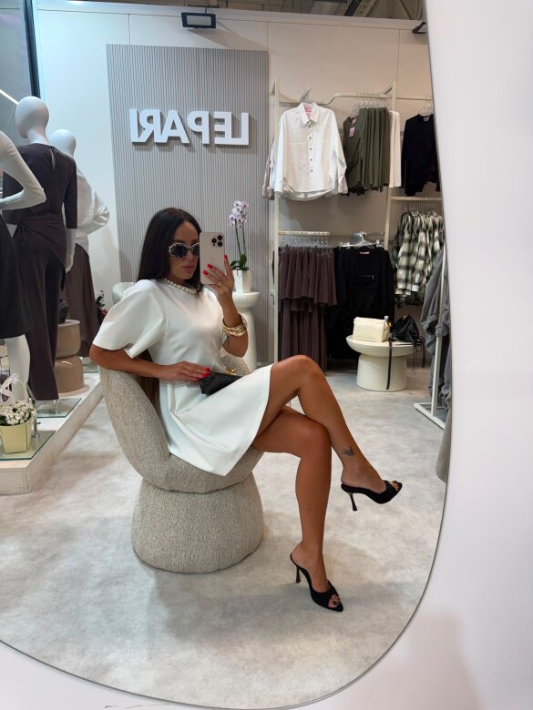 Dress Iladia with viscose ecru