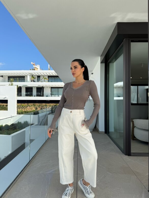 Sweter Floriss z koronką mocca