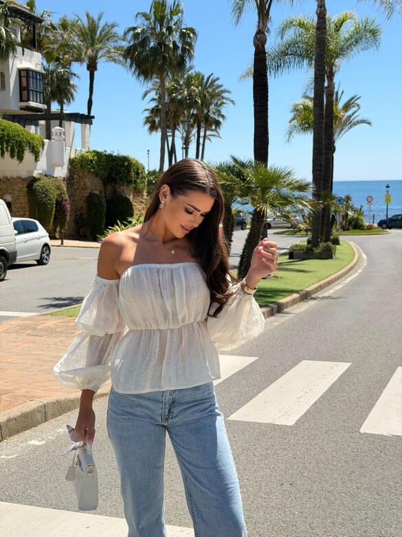 Bluzka Alira hiszpanka z wiskozy w kropki ecru 