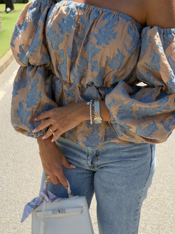 Bluzka Alira hiszpanka z wiskozy beżowo-niebieska