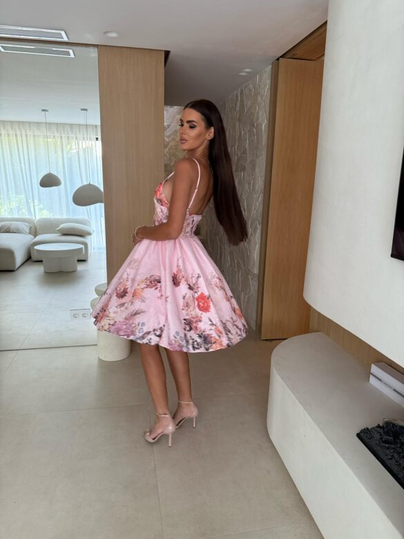 Sukienka Emilia mini pudrowa