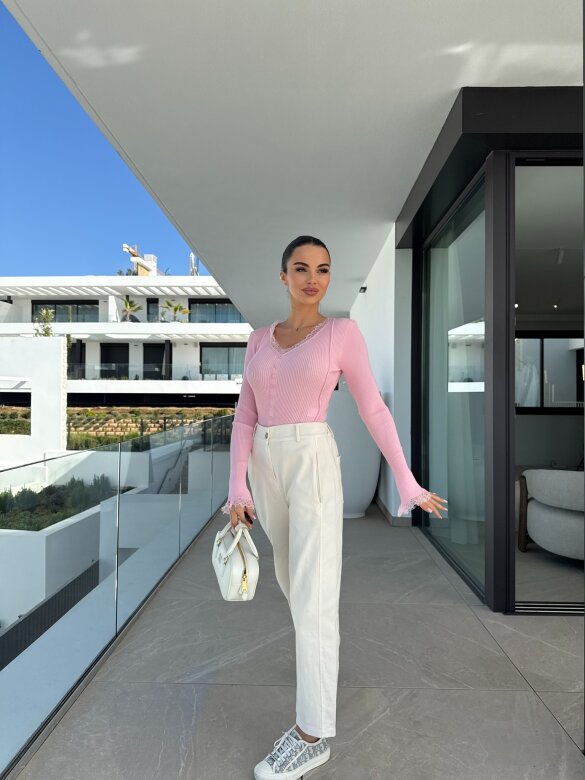 Sweter Floriss z koronką pudrowy