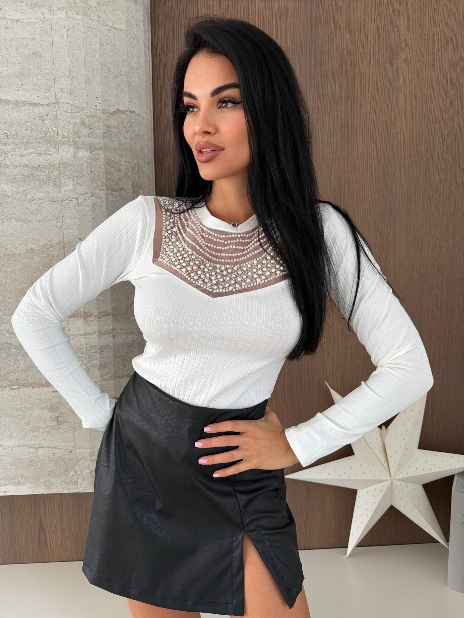 Bluzka Perlere z koralikami biała 