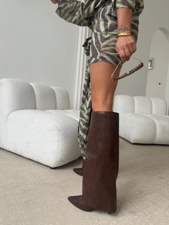 Kozaki Quentino II czekoladowe