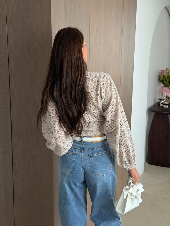 Bluzka Carla koronkowa beżowa