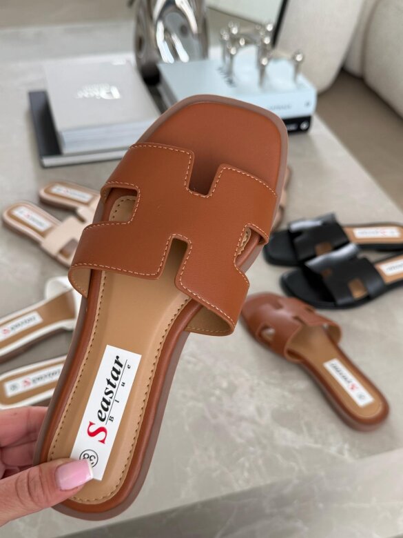 Klapki Tolly karmelowe