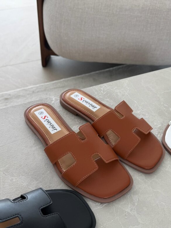 Klapki Tolly karmelowe