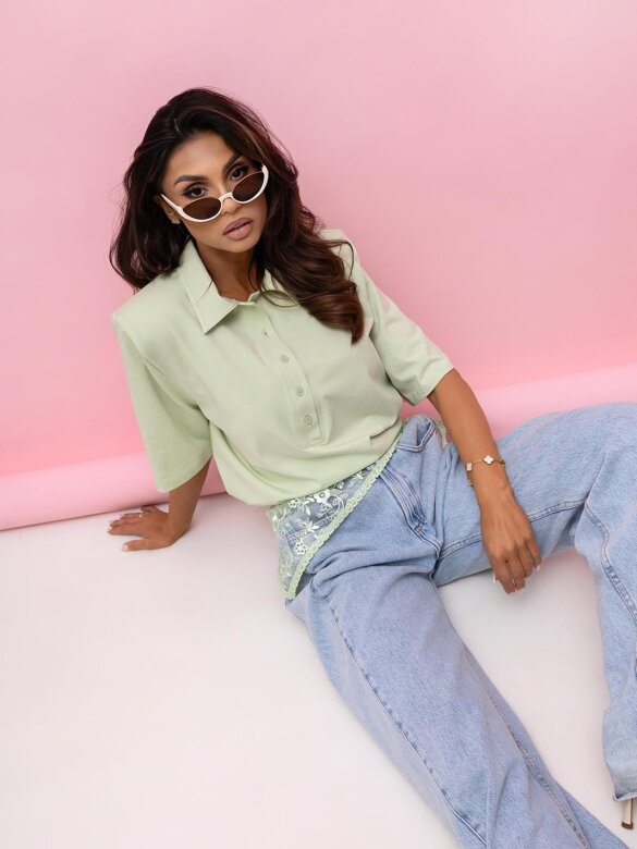 T-shirt Lossa with collar pistachio