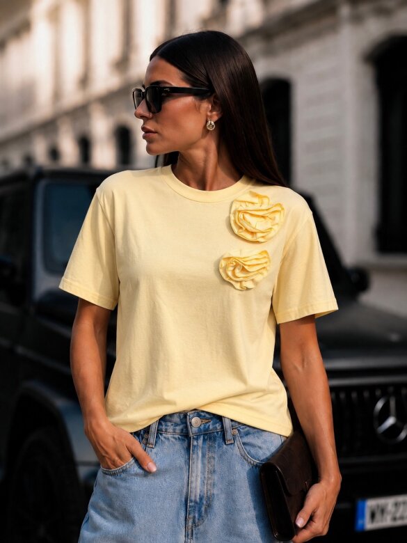T-shirt Rosi with viscose butter yellow