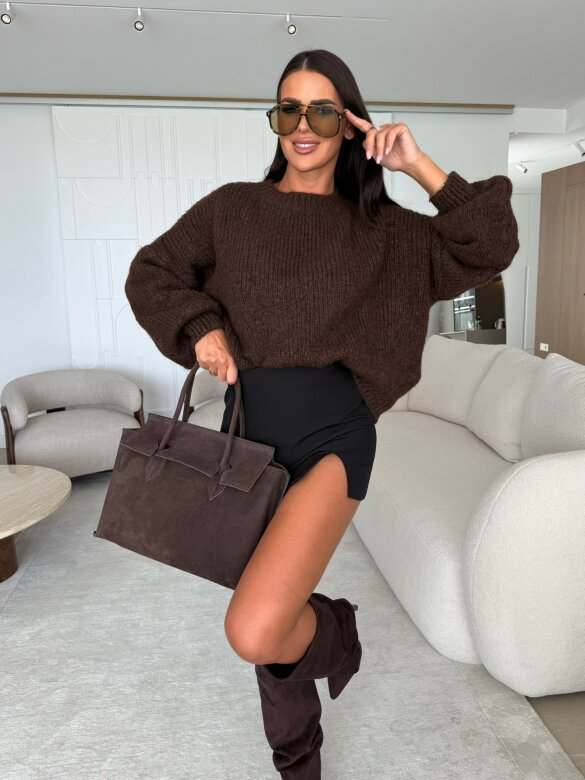 Sweater Ally with a wool blend chocolate