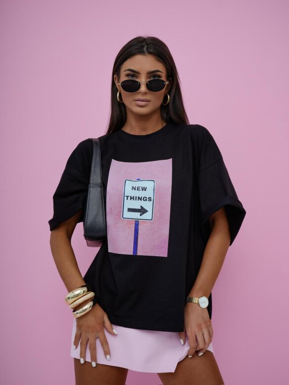 T-shirt New Things czarny 