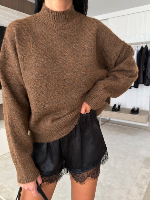 Sweter Nolly z wełną czekoladowy 