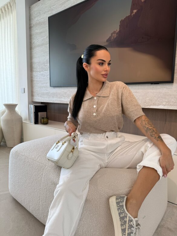 Sweter Tullip z kołnierzem beżowy