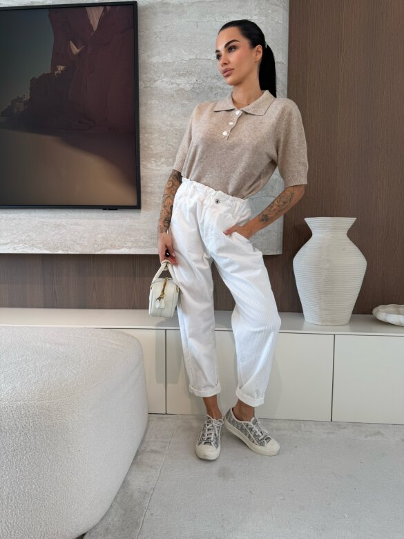 Sweter Tullip z kołnierzem beżowy