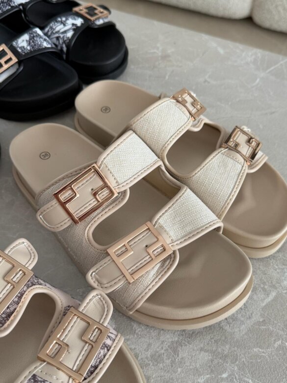 Klapki Royal Slide jasnobeżowe