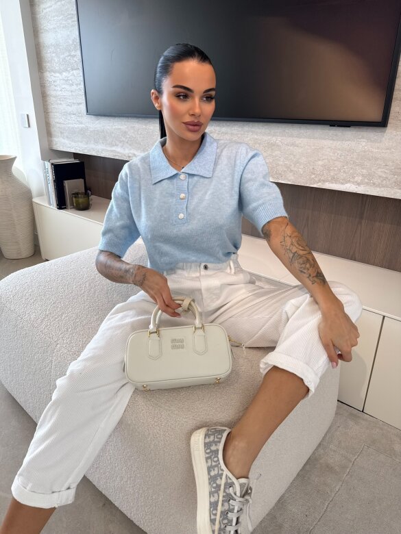 Sweter Tullip z kołnierzem błękitny