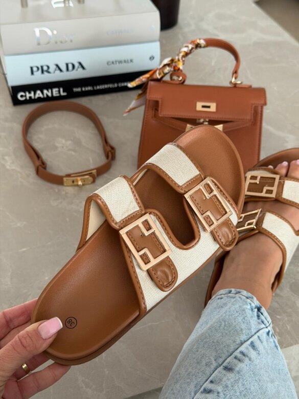 Klapki Royal Slide karmelowo-beżowe