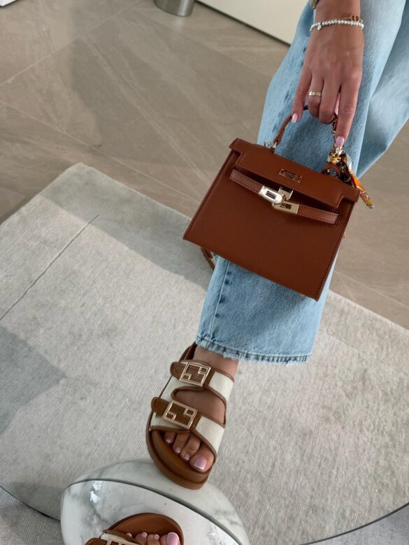 Klapki Royal Slide karmelowo-beżowe