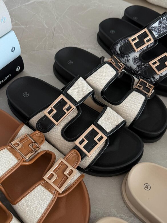 Klapki Royal Slide czarno-beżowe