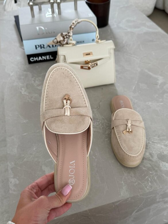 Klapki Vouge zamszowe jasnobeżowe