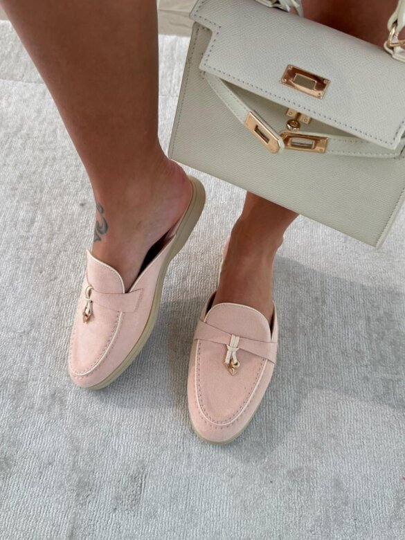 Klapki Vouge zamszowe pudrowe