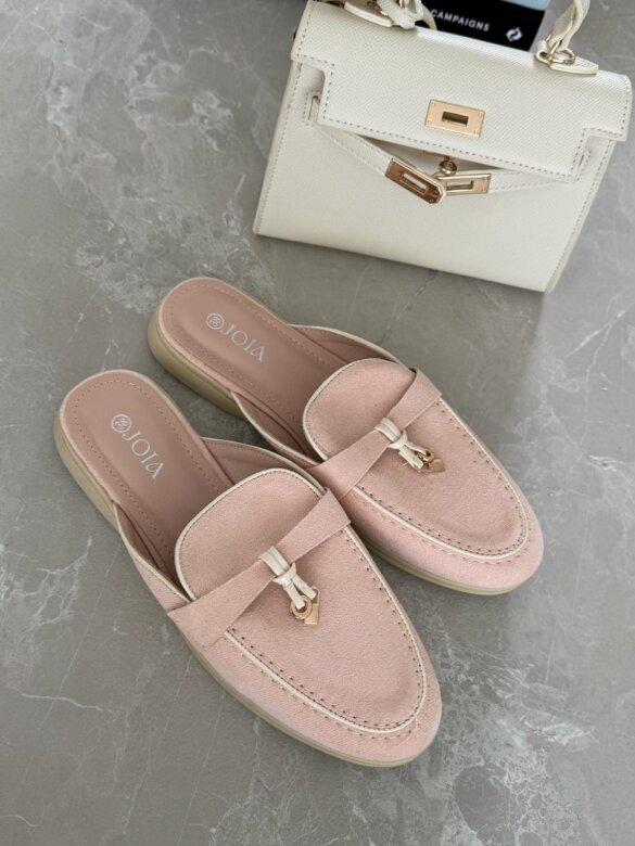 Klapki Vouge zamszowe pudrowe