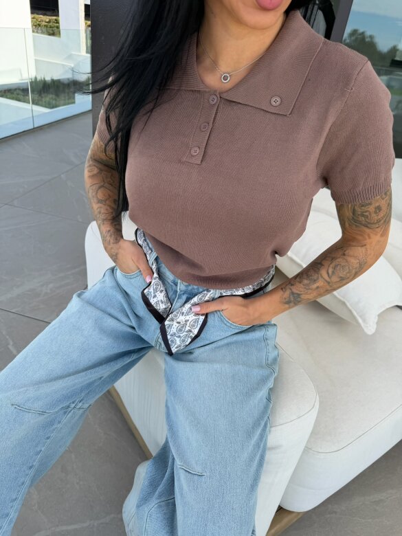 T-shirt Faletto z apaszką brązowy