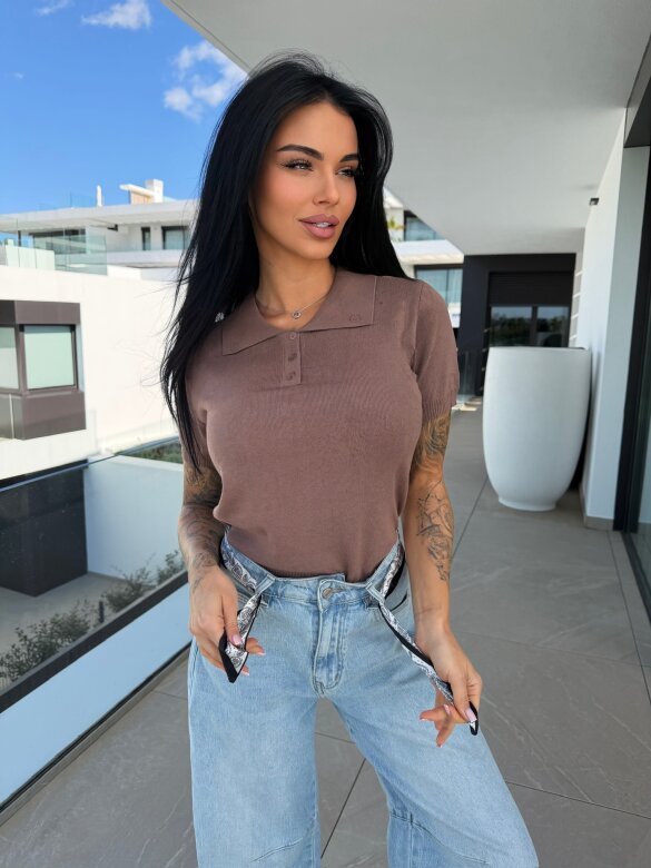 T-shirt Faletto z apaszką brązowy