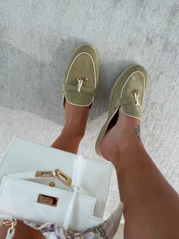 Klapki Vouge zamszowe matcha