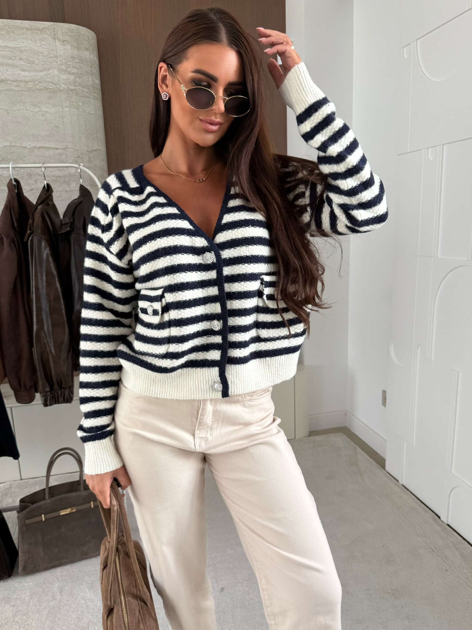 Sweter Shirley w paski biało-granatowy